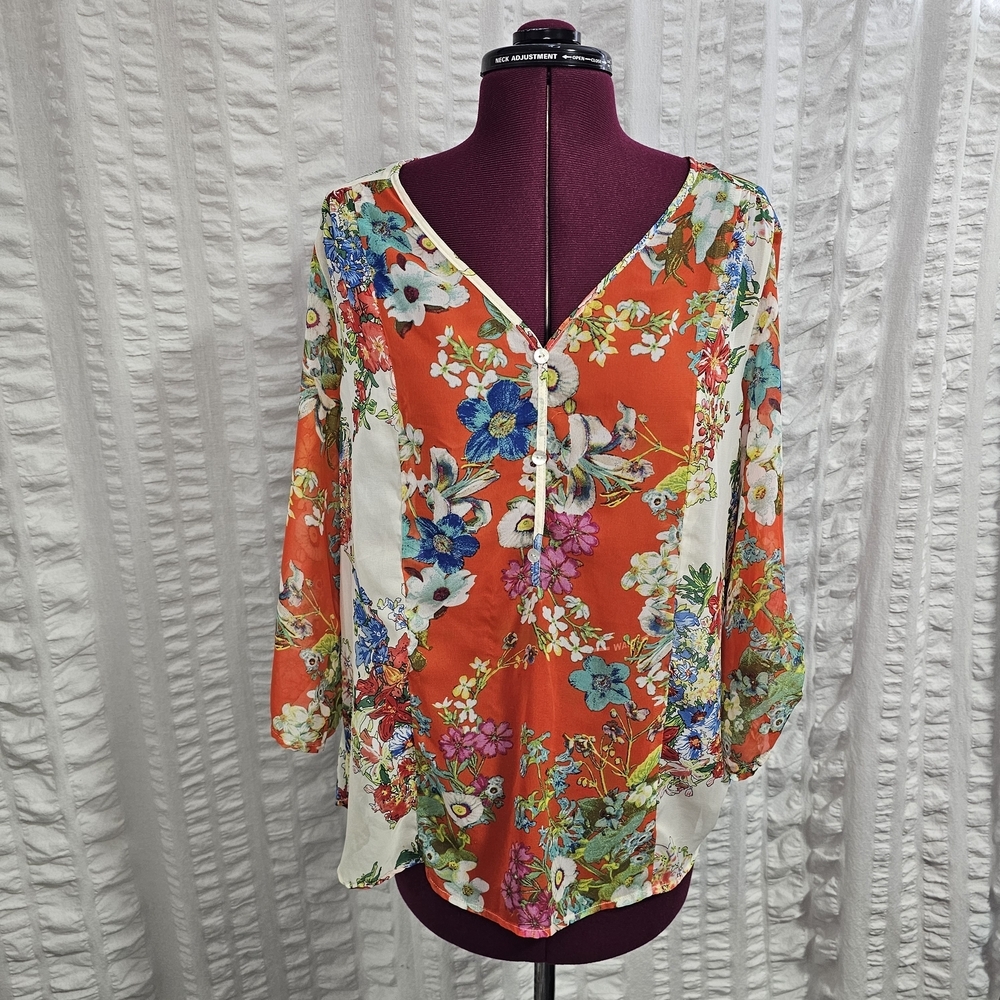 Fig and Flower Anthropologie Floral V-Neck 3/4 Sleeve Blouse Top
